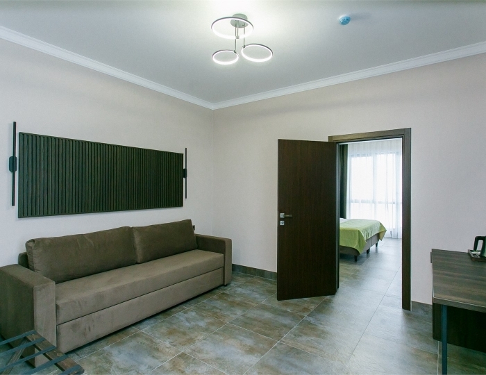 Люкс Двухкомнатный Люкс с видом на море и балконом - Отель «Бухта мечты» Гагра