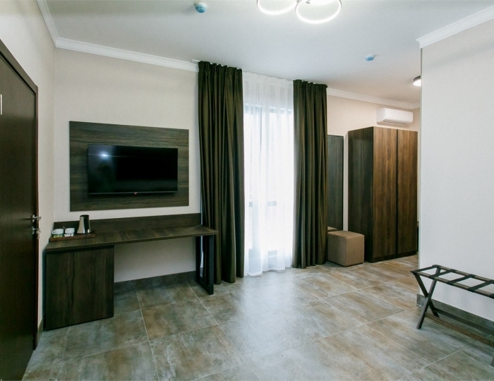 Люкс Двухкомнатный Люкс с видом на море и балконом - Отель «Бухта мечты» Гагра